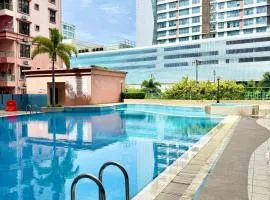 PENTHOUSE VACATION HOME MARINA COURT 5 BEDROOMS KOTA KINABALU 15pax