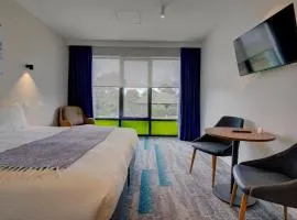 MJ McMahon Motel