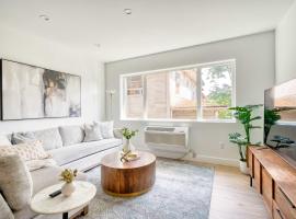 N Portland Condo - Walk to Food Bars Music, hotel in Portland