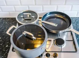 Four BR House By Eason Stays Short Lets & Serviced Accommodation Chorley With Free Parking