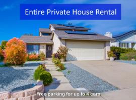 Entire Private Home with 4 Bedrooms - 3 Bathrooms, Big Yard, Garage, King Bed, Crib, Available Now, holiday home in San Diego