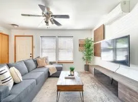 Alberta Arts Luxury Sleeps 4 Walk Score 99