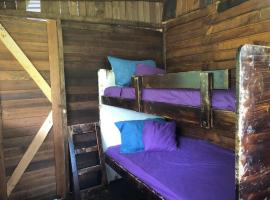 Finca MamaChakra - Cabañas - Camping, hotel in Cumandá