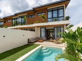 Sunset Bliss Villa with Private Pool-North Canggu