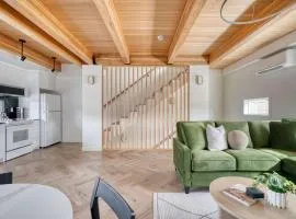 Stay Portland - Alberta Arts District Hideaway - Stylish Townhome