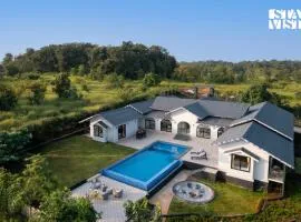 StayVista at Ridge & Root with Bonfire, Jacuzzi