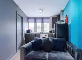 Two BDR Flat By Eason Stays Short Lets & Serviced Accommodation Wigan With Free Parking
