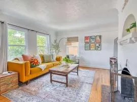 Stay Portland - Sedona Vibes in PDX- Walk to Local Shops & Coffee