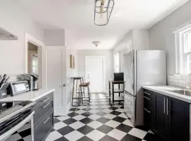 Stay Portland - Alberta Arts Haven - 2BR - 4 Guests - Walk to Eats