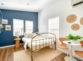 Stay Portland - Beach Vibes Getaway near Burnside & Laurelhurst!