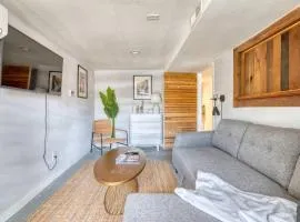 Stay Portland - Lovely location, 4 BR Pearl apt, Sleeps 8