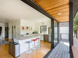 Stay Portland - Unique 8 BR Private Home in Pearl District
