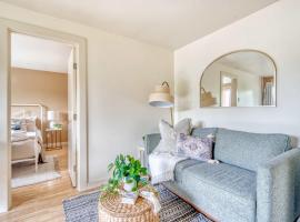 Stay Portland - Adorable Bright 1 Bed Near OHSU, ξενοδοχείο στο Πόρτλαντ