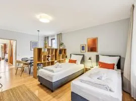 NASA Homes I Renovierte I 3 Zi I Wohnung I Bahnhofsnähe I 3 Balkone I Netflix I Xbox One I