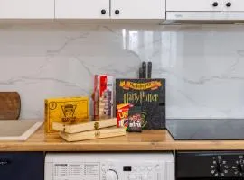 Возле EXPO, есть все настольные игры