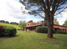 Saint-Amans-Soult에 위치한 호텔 La Métairie