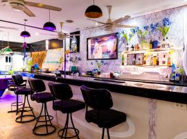 Blue Beach Guest House, hotel in Pattaya South