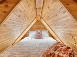 Stay Portland - Tiny Log Cabin - Walk to Local Shops & Eateries