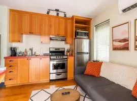 Stay Portland - Quirky Micro Apt - Foodies, Artists, Coffee Lovers
