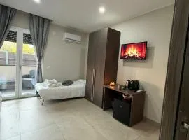 Coast To Coast - Rooms & Pool! Camere moderne e piscina
