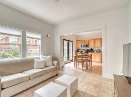 Stay Portland - The Sunnyside Cottage, Local Shops & Nightlife, hotel u gradu Portland