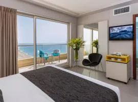 חדר על הים בבת ים