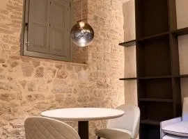 Forma Your Boutique Suite