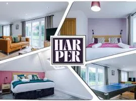 Sleeps 8 Loft bedroom By Harperletting Short Lets & Serviced Accommodation Buckley With Pool table & Long or Short stays