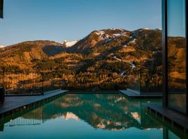 La Roccia Wellness Hotel, hotel s bazénem v Cavalese