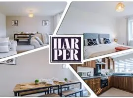 Prime Location 3 storey By Harperletting Short Lets & Serviced Accommodation Chester With driveway Long or Short stays