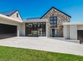 Fairbourne's View, Kingswood Golf Estate George, hotel a George