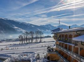 Kohlerhof - 4 Star Wellness & Active Hotel, hotel com piscinas em Fügen