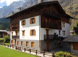 Case Gran Paradiso Rhemes Notre Dame, Hotel in Rhêmes-Notre-Dame