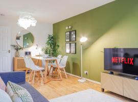 Samantha Suite - City 2BR Bungalow Free Parking Garden & WIFI, bungalov v destinaci Cardiff