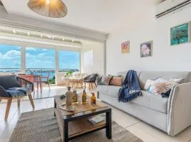 Tout est neuf dans ce beau Duplex pour 6 à 7p vue lagon