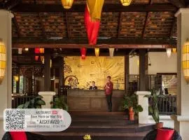 Lanna Dusita Riverside Boutique Resort