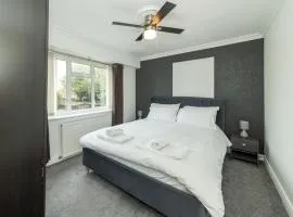 Pass the Keys Bright House with Smart TV Home Comforts
