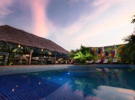 The Espiritu, hotell i Luganville