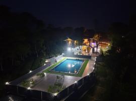 Mansimble Tea Estate Lodge & Camp، فندق في Bawarna
