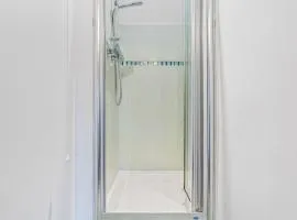 Large 5-Bed Home for Contractors in Headington