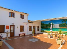Casa Rural "OLIVER" Bardenas, hotel in Valtierra
