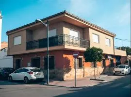 Amplia Casa Familiar con Terraza cerca de Granada y Sierra Nevada