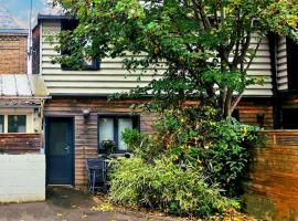Maison Duplex Confort-Coté Cour et Jardins-Centre Gare, hotel sa Amiens