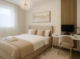 Modern 4-Bed House Sleeps 9 Free Parking Near Leeds Centre