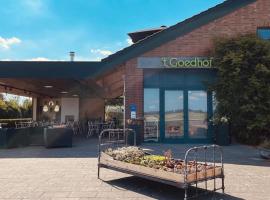 B&B 't Goedhof, hotel with hot tubs in Maaseik