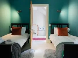 Glen Lodge And Abhainn Cottage By Birch Stays