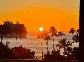 Island Glow Kailua Village #508 free assigned parking, AC, downtown, walk to restaurants, bars and the pier