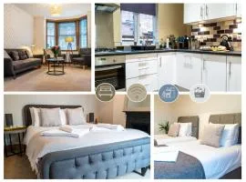 LuxeVille I Serene 3BR Apartment with Private Courtyard I LongTerm RatesI ParkingI WiFi