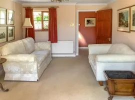 Cwmfron House