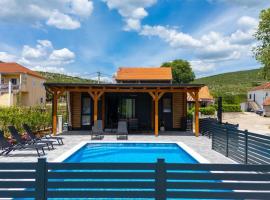 Mobile Home KAPO, ξενοδοχείο σε Sitno Donje